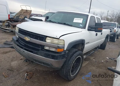 2002 Chevrolet Silverado 2500Hd z USA, uszkodzony, nr VIN 1GCHC23UX2F121008